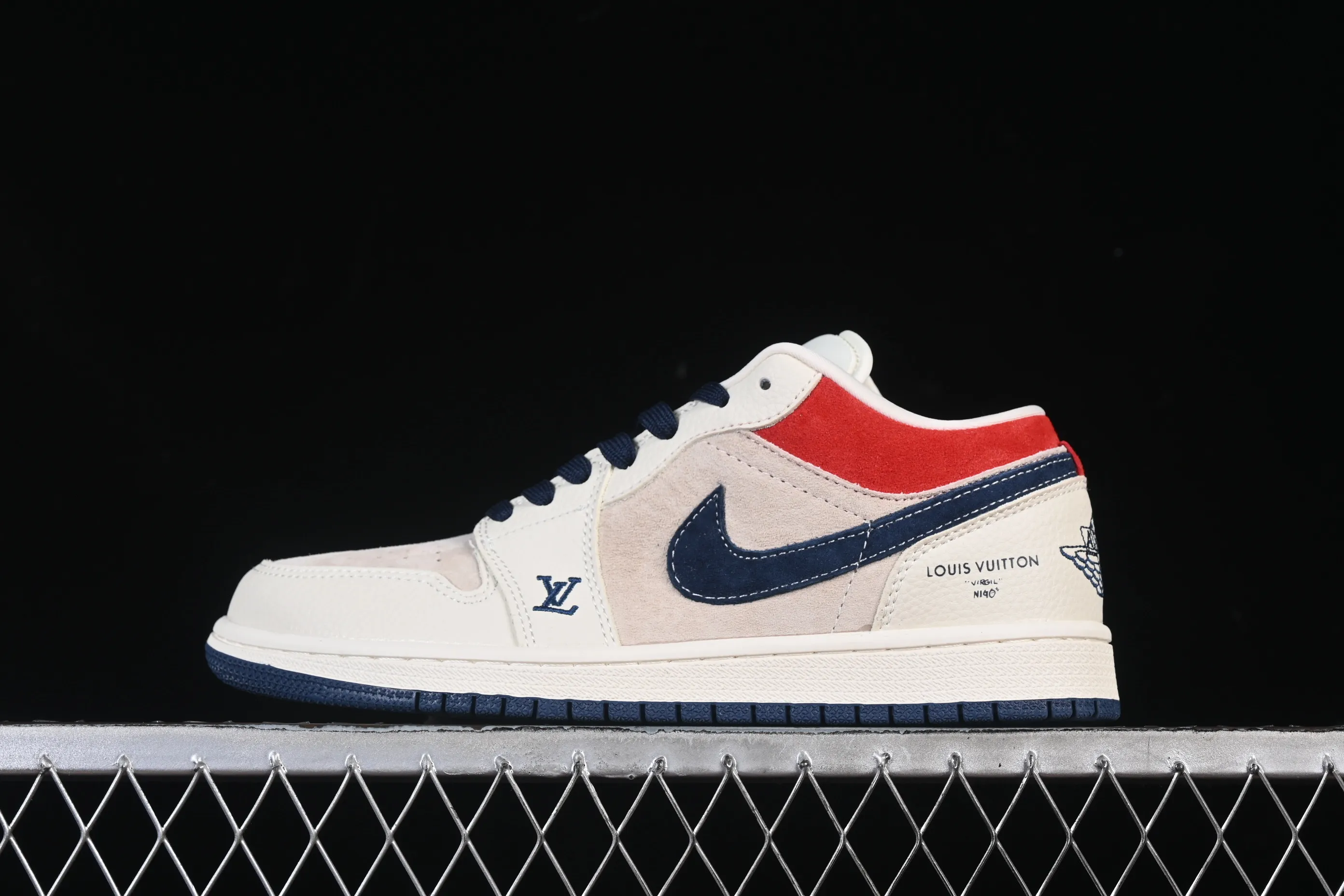 All categories Air Jordan Jordan series basketball shoes Air Jordan 1 Low Air Jordan 1 Low AJ1 Joe 1 joint model off-white red blue pig eight high-end customized low-top retro basketball shoes LD8888-009